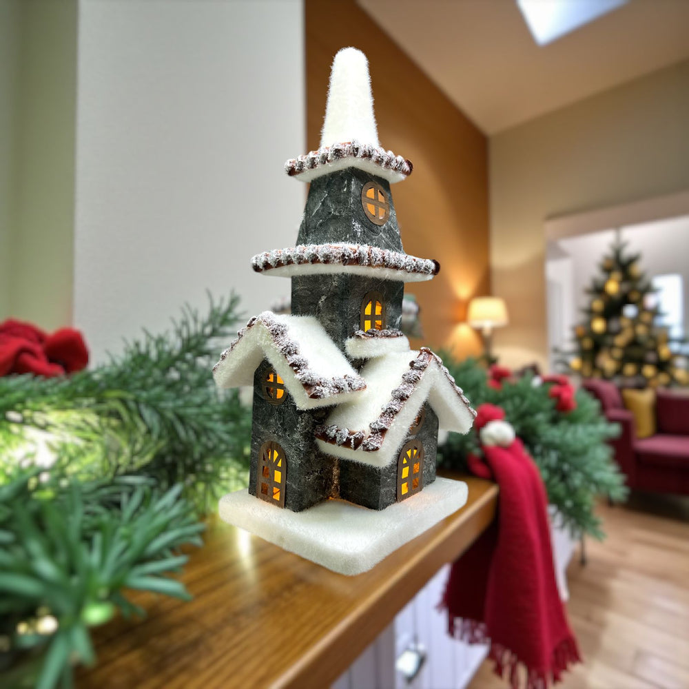 Casa de Invierno Grande con Luz 15x15x44cm