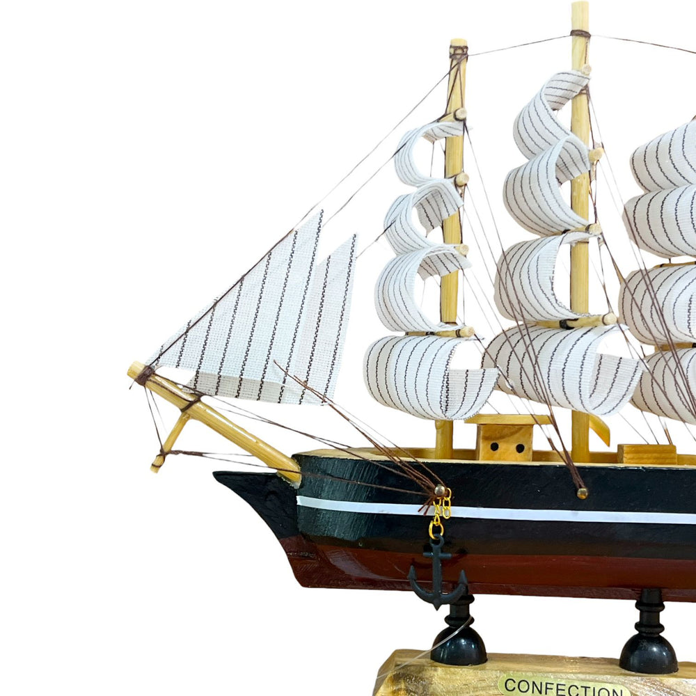 Adorno Barco Velero Pequeño Negro