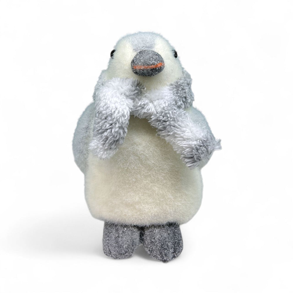 Pingüino Navideño Pequeño con Bufanda 16x16x22CM