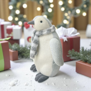 Pingüino Navideño Grande con Chalina