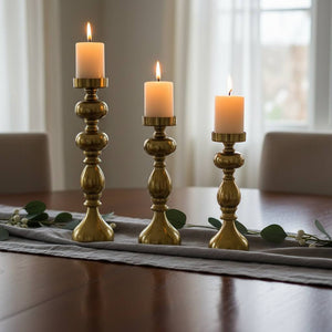 Set de Candelabros Metalicos Dorados