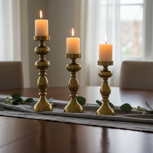 Set de Candelabros Metalicos Dorados